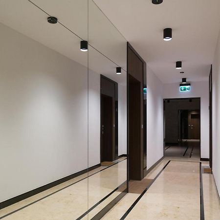 Exclusive 2Br! Apartment In Center +Netflix +Gym Varsovie Extérieur photo