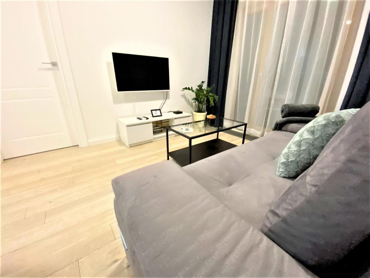 Exclusive 2Br! Apartment In Center +Netflix +Gym Varsovie Extérieur photo