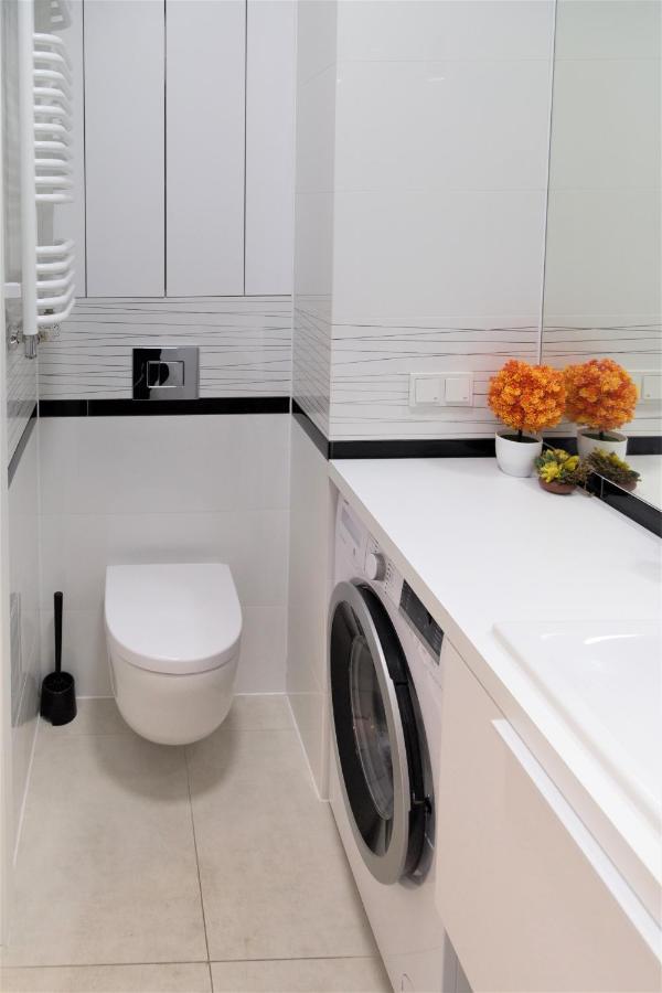 Exclusive 2Br! Apartment In Center +Netflix +Gym Varsovie Extérieur photo