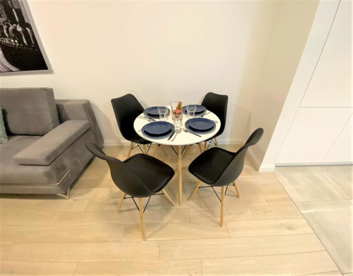 Exclusive 2Br! Apartment In Center +Netflix +Gym Varsovie Extérieur photo