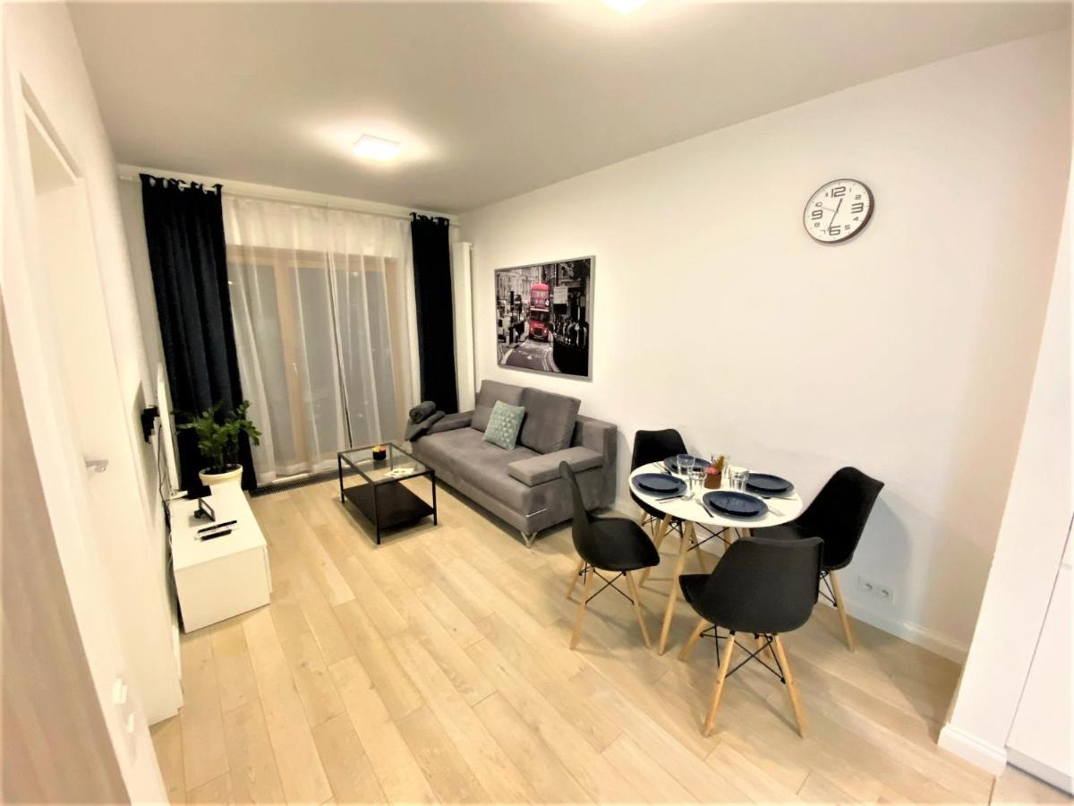 Exclusive 2Br! Apartment In Center +Netflix +Gym Varsovie Extérieur photo